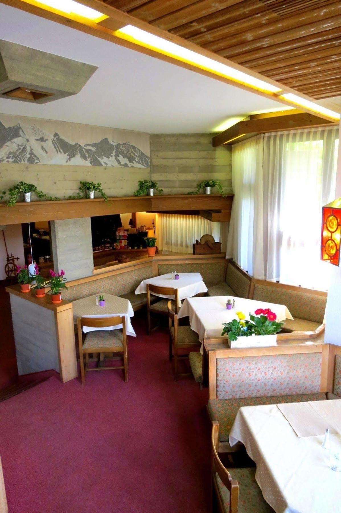 Hotel La Collina Saas-Fee Ngoại thất bức ảnh