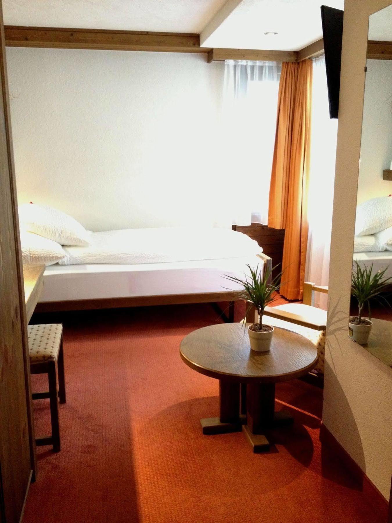 Hotel La Collina Saas-Fee Ngoại thất bức ảnh