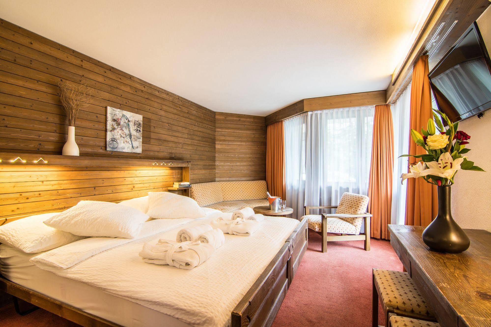 Hotel La Collina Saas-Fee Ngoại thất bức ảnh